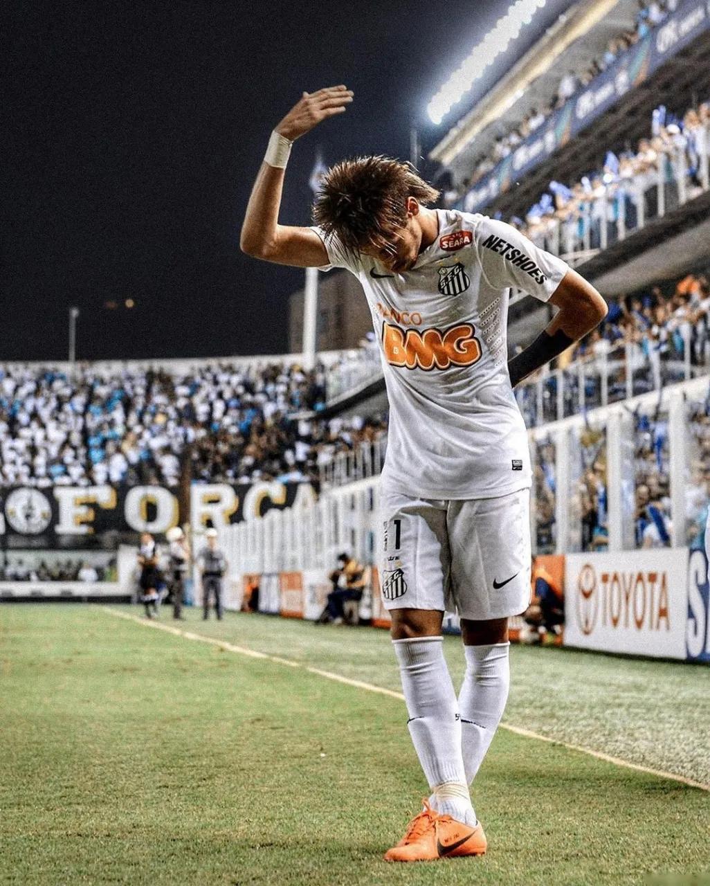 乐鱼官方网站 -欧洲杯赛后走向成谜；桑托斯再遭质疑；底气十足；细节决定成败(F35被击落事件的真相调查)