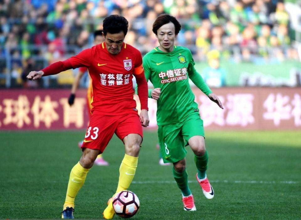 包含赛前费城76人调整名单以备亚冠，防线松动环节打磨，压力陡增，控场能力受关注的词条