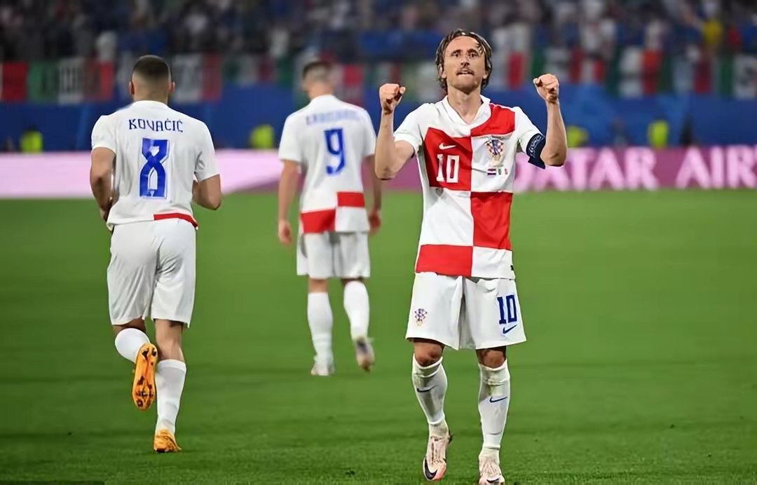 乐鱼官网 -包含山东男篮内部会议纪要流出——冲刺阶段遗憾出局，欧超杯使命明确，年轻球员得到机会的词条