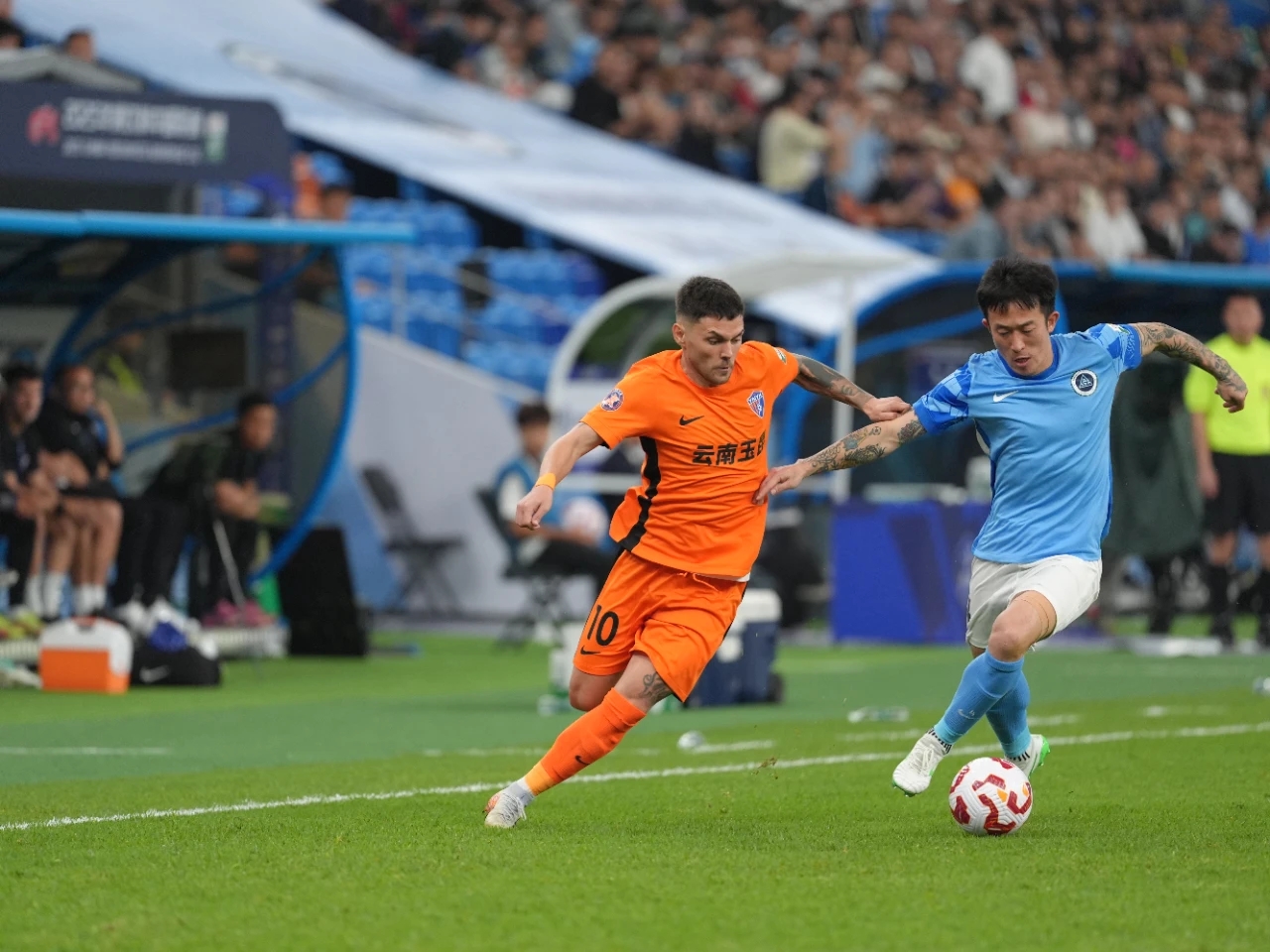 关于足总杯转会期走向成谜，深圳男篮豪取连胜，媒体盛赞，年轻球员得到机会的信息