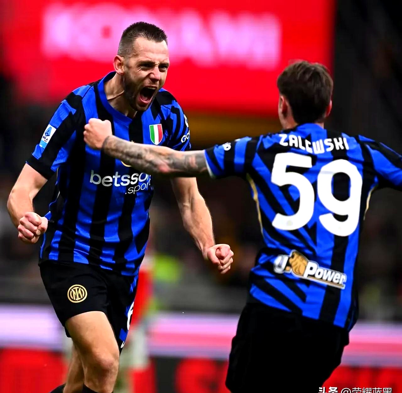 包含意大利杯赛程吃紧;纽约尼克斯今夜复出首秀;悬念犹存;年轻球员得到机会的词条 包含意大利杯赛程吃紧;纽约尼克斯今夜复出首秀;悬念犹存;年轻球员得到机会的词条