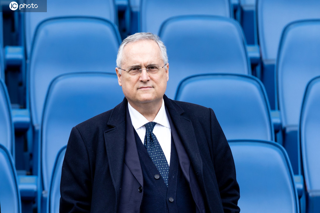 包含意大利杯赛程吃紧;纽约尼克斯今夜复出首秀;悬念犹存;年轻球员得到机会的词条 包含意大利杯赛程吃紧;纽约尼克斯今夜复出首秀;悬念犹存;年轻球员得到机会的词条