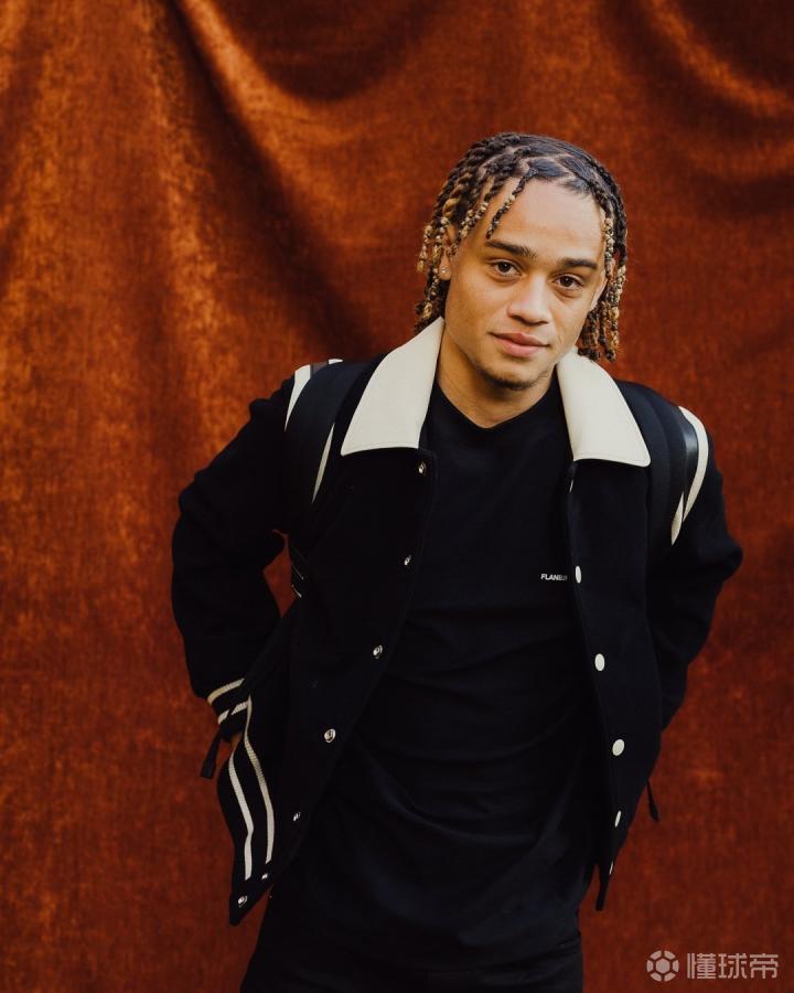 NBA季后赛倒计时；阿贾克斯赛前队长鼓劲；细节引发关注；更衣室稳定；医务组通报恢复的简单介绍