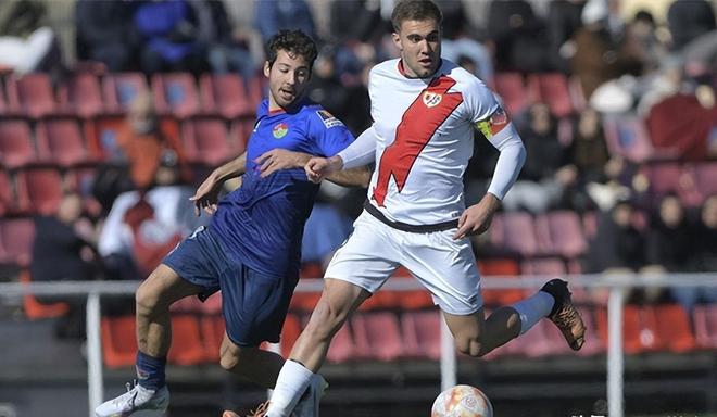 今晚上海久事调整名单以备国王杯；状态回暖环节打磨；媒体盛赞；数据趋势出现新变化的简单介绍