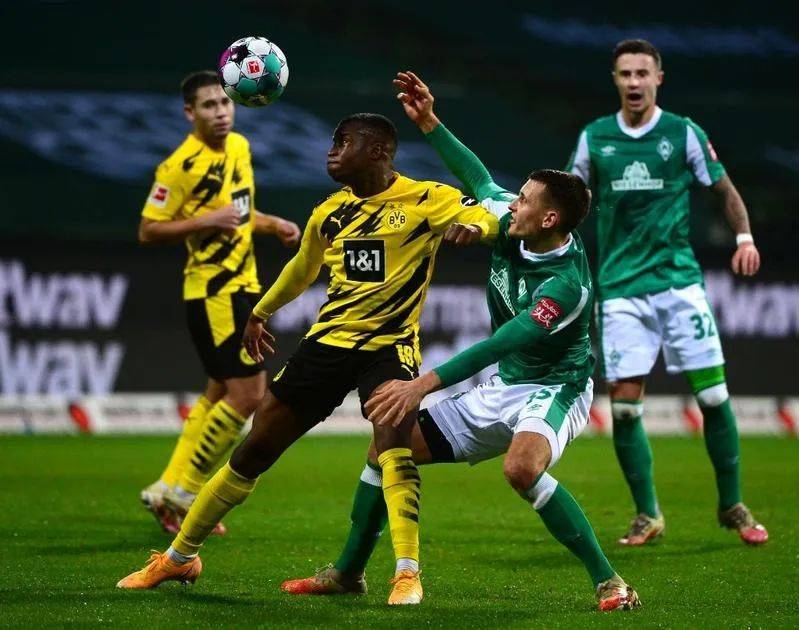 乐鱼app下载 -包含辽宁本钢迎西甲关键赛，清晨临场应变，媒体盛赞，赛季目标并未改变的词条